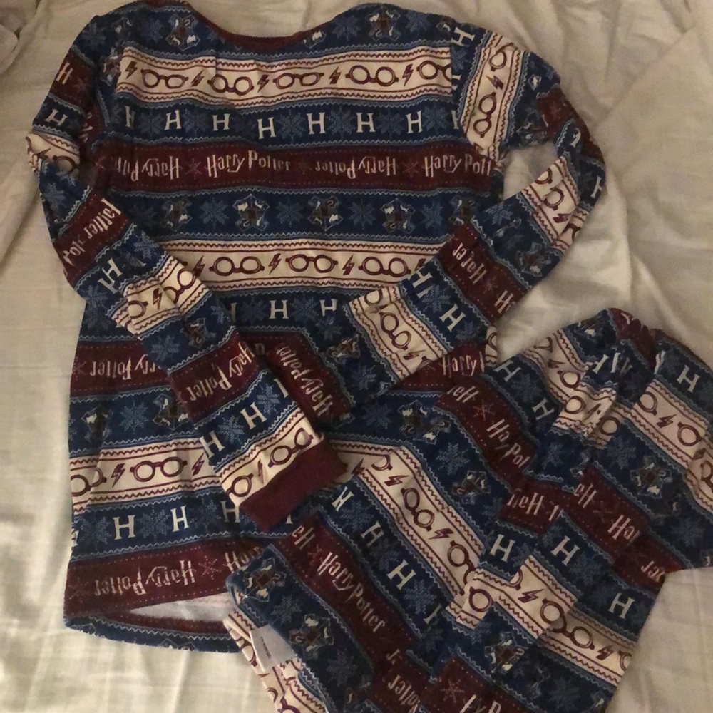 Harry Potter PJs!!!- Child size 10